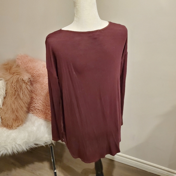 Aritzia Wilfred burgundy long sleeve tee top - Picture 4 of 5